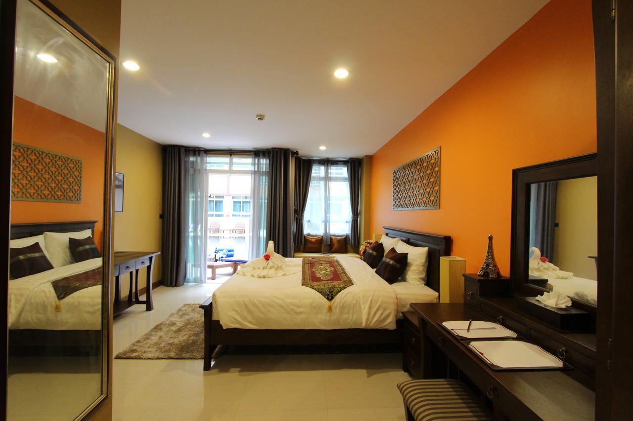 Le Bangkok Hotel Esterno foto